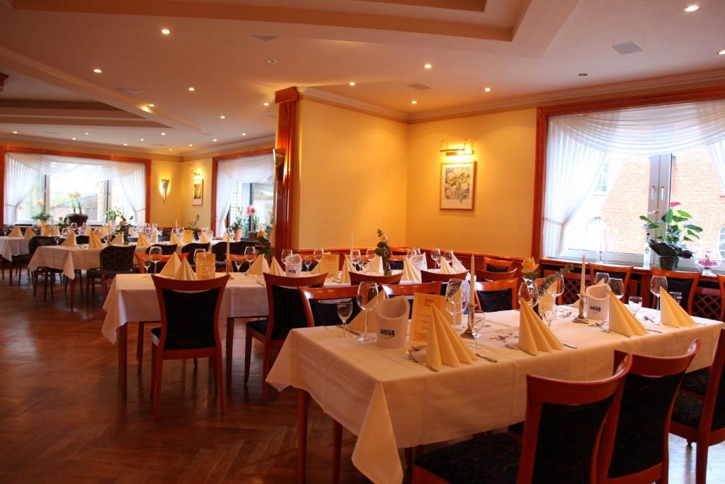 Hotel Matthias Gnarrenburg Екстериор снимка