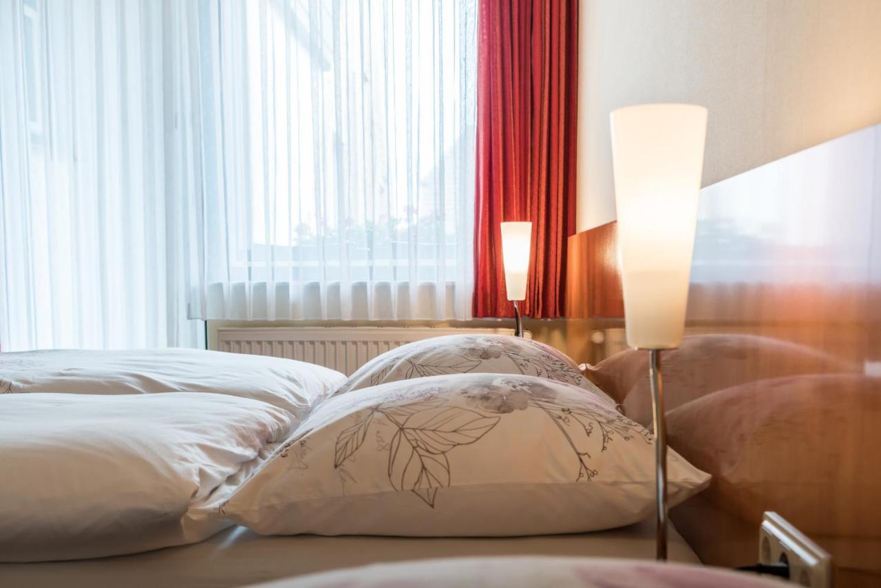 Hotel Matthias Gnarrenburg Екстериор снимка